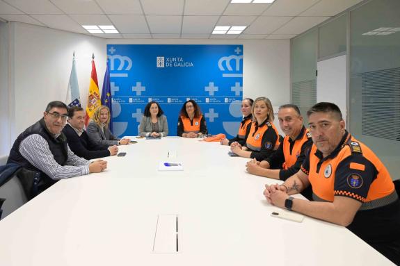 Imaxe da nova:Belén do Campo aborda coa Asociación provincial de agrupacións de voluntarios de Protección civil da Coruña as súas necesidades e i...