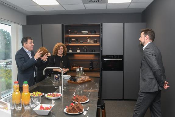Imagen de la noticia:Román Rodríguez destaca la implicación del grupo Santos en el modelo de éxito de la FP gallega