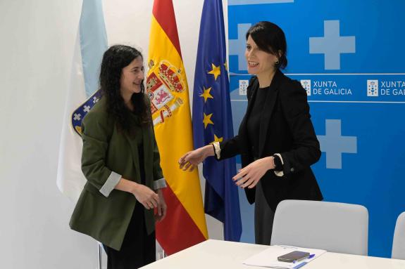 Imaxe da nova:A conselleira María M. Allegue mantén un encontro de traballo coa alcaldesa de Cambre