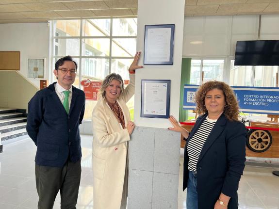 Imaxe da nova:A Xunta felicita ao CIFP As Mercedes de Lugo polo selo internacional de eficiencia enerxética que vén de acadar cun modelo exportab...