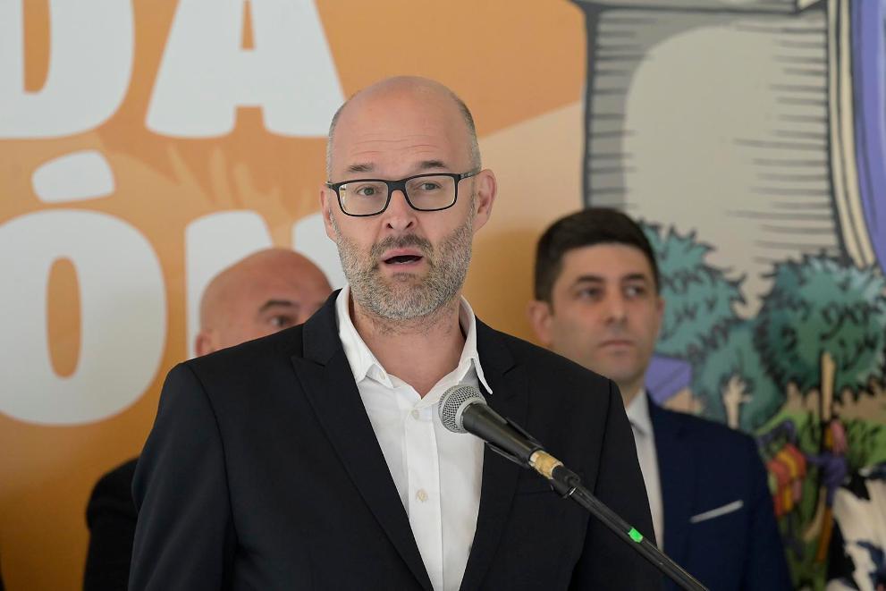 Imaxe 4 de 4 asociada á nova