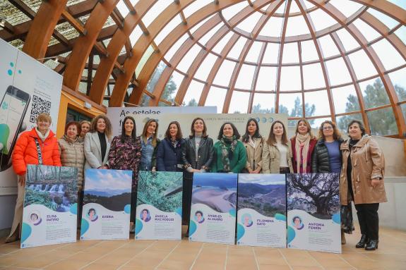 Imagen de la noticia:A Xunta presenta unha exposición itinerante que dedica cada un dos seis parques naturais a unha galega ilustre