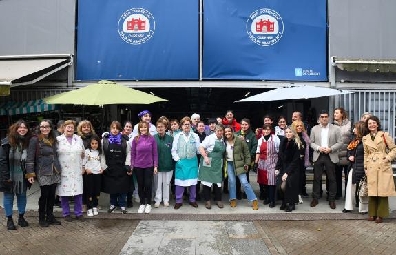 Imagen de la noticia:La Xunta destaca la contribución de las mujeres al funcionamiento de las plazas de abastos municipales