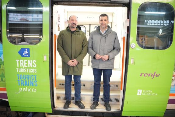 Imagen de la noticia:La Ruta de la Camelia en flor abre la temporada de Trenes turísticos de Galicia 2025 con éxito de participación