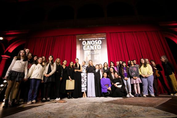 Imaxe da nova:A Xunta anuncia a creación dunha bolsa para a inserción das mulleres na industria musical durante o lanzamento da canción ‘O Noso C...