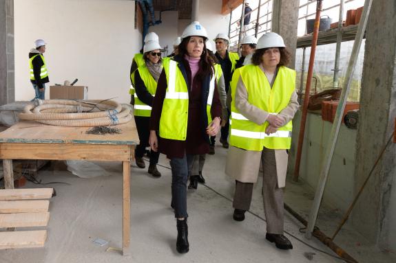 Imaxe da nova:María M. Allegue avanza que as 24 vivendas de promoción pública no Castiñeiriño, no concello de Santiago, estarán rematadas este an...