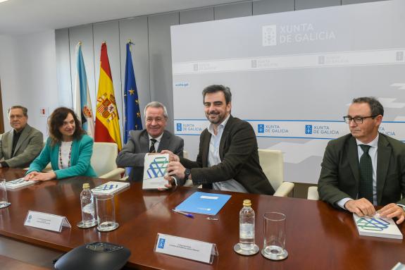 Imaxe da nova:A Xunta destaca que a nova edición da Guía de Peritos Xudiciais e Mediadores axudará a axilizar o traballo dos xulgados galegos