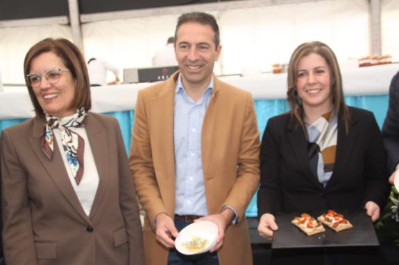 Imaxe da nova:Villares destaca que festas como a do ourizo de San Cibrao poñen en valor a excelente calidade dos produtos marítimo-pesqueiros de ...