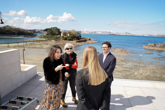 Imagen de la noticia:Lorenzana destaca el alto nivel de calidad del sector del *contract en Galicia