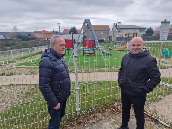 Imaxe da nova:A Xunta subvenciona con máis de 30.000 euros a renovación do parque infantil da Graña, en Covelo
