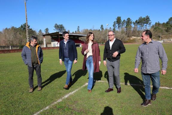 Imaxe da nova:A Xunta impulsa a mellora da eficiencia enerxética no campo de fútbol Os Medos na Pobra do Brollón cunha achega superior aos 51.000...