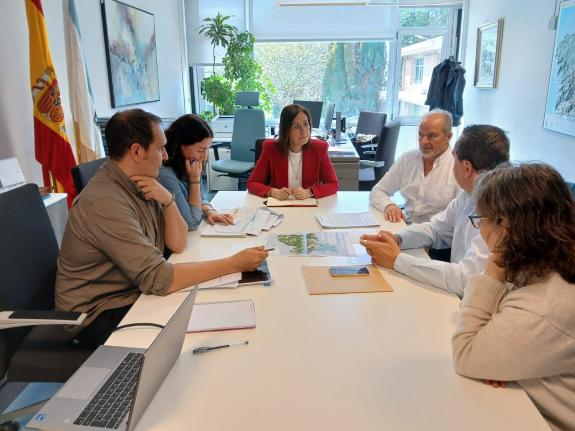 Imagen de la noticia:A Xunta e o concello das Somozas tratan a elaboración do catálogo parcial de solos da localidade