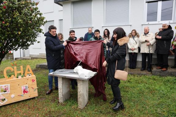 Imaxe da nova:O CEIP Terra Chá de Vilalba celebra os seus 40 anos cunha festa e a inauguración dunha escultura que enxalza o ensino no rural