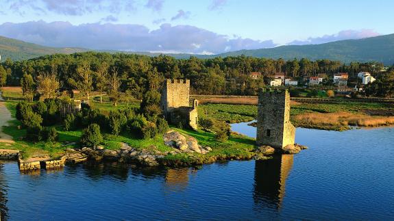 Imaxe da nova:A Xunta licita as obras de rehabilitación das Torres de Oeste de Catoira por máis de 420.000 €