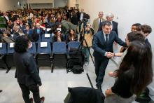 Román Rodríguez sinala o Premio literario San Clemente do IES Rosalía de Castro como unha ferramenta de fomento da lectura entre o alumnado