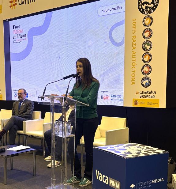 Imaxe da nova:María José Gómez presenta Galicia como potencia leiteira na Feira Internacional para a Produción Animal de Zaragoza
