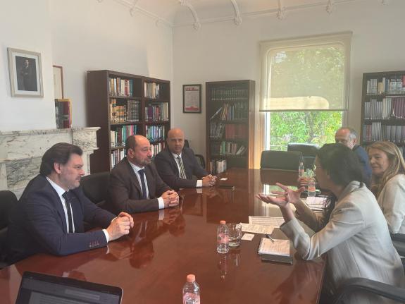 Imaxe da nova:A Xunta mantén un encontro na Embaixada de España para reforzar a colaboración institucional en apoio aos galegos en México