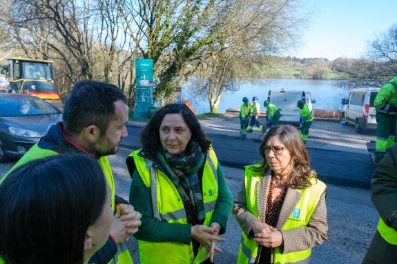 Imaxe da nova:Belén do Campo supervisa as obras de mellora do firme na estrada AC-934 ao seu paso polo concello de Sobrado cun orzamento de case ...
