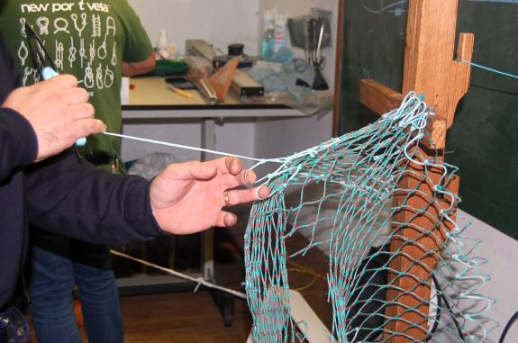 Imaxe da nova:O Centro de Formación A Aixola convoca unha nova edición do Curso de confección e mantemento de artes e aparellos, único en Galicia...