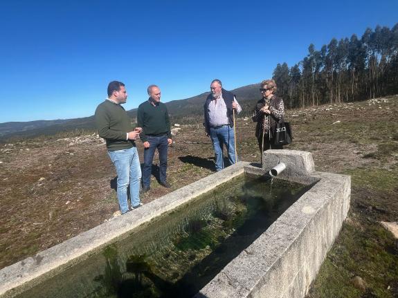 Imaxe da nova:A Comunidade de Usuarios de Dorna, en Cerdedo-Cotobade, mellorou as condicións estruturais do seu depósito de augas grazas a unha a...