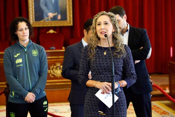 Imaxe da nova: Martina Aneiros participa en Ferrol na recepción oficial á selección española feminina de fútbol sala sub-19 previa ao partido con...