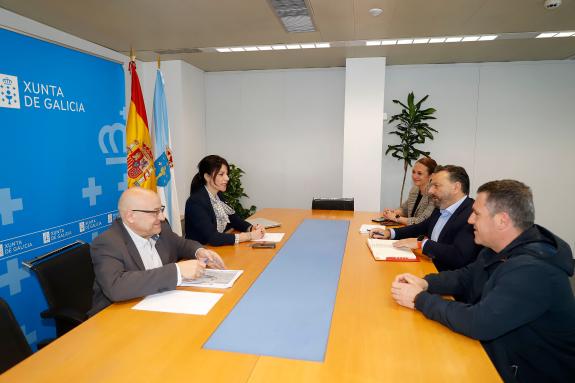 Imagen de la noticia:A conselleira de Vivenda e Planificación de Infraestruturas mantén un encontro de traballo co alcalde de Gondomar