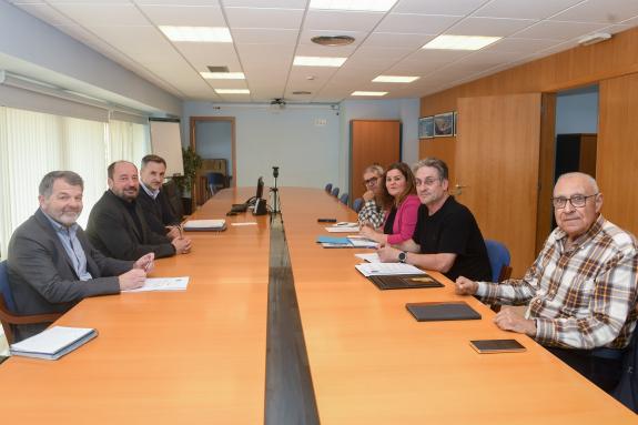 Imaxe da nova:A Xunta analiza coa Asociación Galega de Autocaravanas as posibilidades do destino Galicia para o disfrute deste tipo de perfil de ...