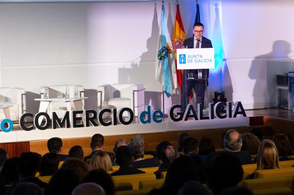 Imagen de la noticia:La Xunta invertirá 320 M€ en el impulso del comercio local contemplando medidas pioneras de revitalización como 'Vilas Vivas...