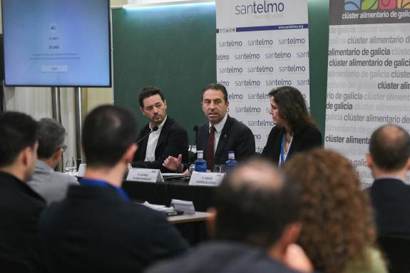 Imagen de la noticia:Villares ensalza el potencial de Galicia y del sector pesquero en el ámbito alimentario y su capacidad de generar riqueza y ...