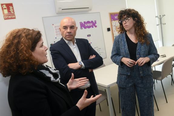 Imaxe da nova:A Xunta destaca a atención especializada e inmediata que prestan os centros de crise 24 horas