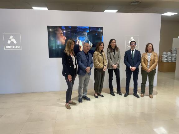 Imaxe da nova:A  Xunta salienta o compromiso medioambiental de Aluminios Cortizo como exemplo de éxito da aposta empresarial pola sostibilidade e...