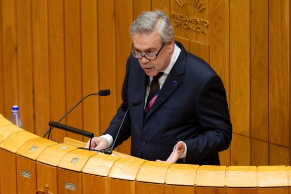 Imagen de la noticia:Gómez Caamaño destaca que en 2024 se realizaron casi 7.000 cirugías más que en 2019, 6.000 de ellas de prioridad 1 mantenien...