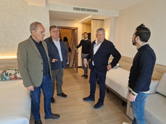 Imaxe da nova:A Xunta subvenciona con máis de 100.000 euros a mellora da eficiencia enerxética do Hotel Delfín Azúl, en Sanxenxo