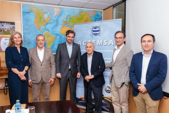 Imaxe da nova:Diego Calvo pon en valor o potencial da industria galega de transformación de productos do mar na súa visita a Actemsa