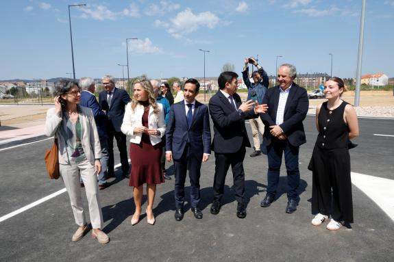 Imagen de la noticia:Martina Aneiros asiste a la puesta en servicio del segundo tramo de las obras de humanización de la avenida de As Pías