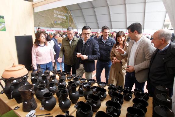 Imaxe da nova:A Xunta destaca na Feira do viño de Amandi o valor do emprendemento ligado ao territorio e do talento artesán como motores de dinam...