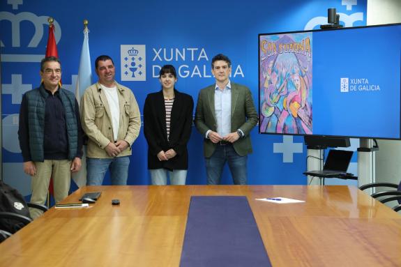 Imaxe da nova:Arias reúnese con Ximena Torrón, unha das impulsoras de ‘Soa Suarna’, para coñecer o proxecto cultural que desenvolven en Navia