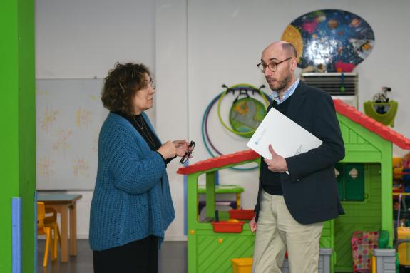 Imaxe da nova:A Xunta destinará 1,4 M€ á rede de puntos de encontro familiar, un servizo 100% gratuíto para os usuarios