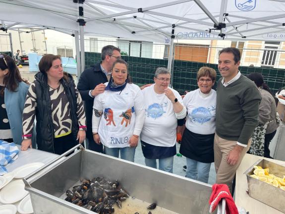 Imaxe da nova:Rinlo réndese ao sabor do mexillón, a través da II degustación deste produto, desenvolta coa colaboración de Mar