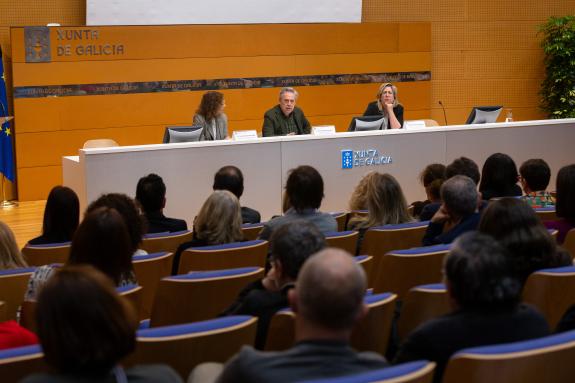 Imagen de la noticia:Gómez Caamaño destaca el objetivo de la Xunta de crear una red de farmacias centinela de salud pública para prevenir enferme...