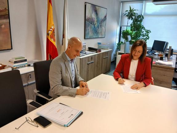 Imagen de la noticia:Medio Rural cede al Ayuntamiento de Curtis la titularidad de dos predios de la zona de la parcelaria de Fisteus