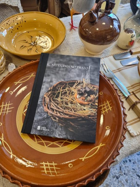 Imagen de la noticia:La Xunta apoya en Madrid la comercialización de los productos de la marca Artesanía de Galicia