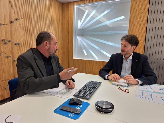 Imaxe da nova:Xosé Merelles estuda accións de colaboración coa Asociación Galega da Propiedade Balnearia