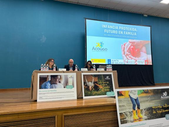 Imaxe da nova:A Xunta incrementa desde maio as axudas ás familias acolledoras e aposta por seguir consolidando a Galicia como referente nesta mat...