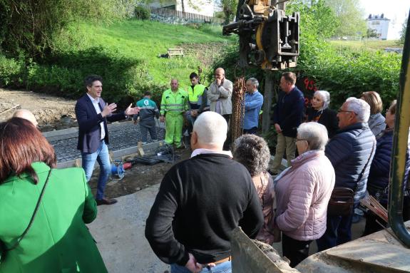 Imagen de la noticia:La Xunta inicia las obras para mejorar el drenaje de aguas pluviales en el entorno del aparcamiento de la avenida de Breogán...