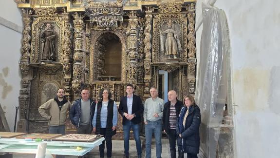 Imaxe da nova:A Xunta adxudica en 95.500 euros a restauración do retablo maior da capela da Venerable Orde Terceira en Mondoñedo