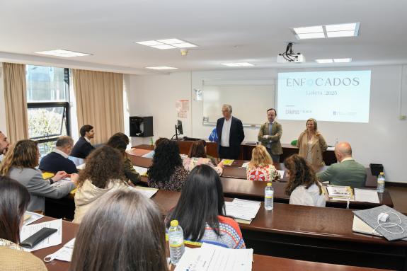 Imaxe da nova:A Xunta aposta pola formación continuada dos profesionais do sector sociosanitario para seguir mellorando a atención ás persoas dep...
