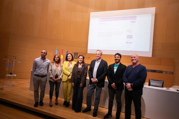 Imaxe da nova:Gómez Caamaño salienta o potencial investigador do estudantado galego que afondou no sistema nervioso a través do programa ‘Reimaxi...