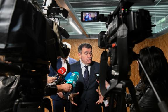 Imaxe da nova:A Xunta inicia o deseño dun Plan de benestar dixital para garantir o uso saudable, seguro e responsable da tecnoloxía nas aulas