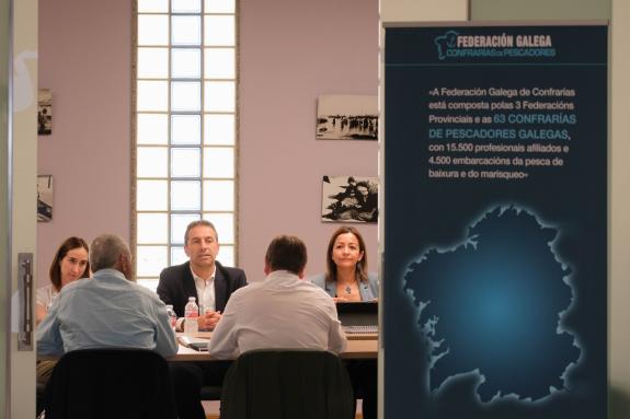 Imagen de la noticia:Villares aborda con el sector el estudio de nuevas medidas que permitan ahondar en la competitividad y sostenibilidad de la ...